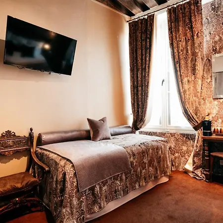 Le Temple De Jeanne Hotel 3*