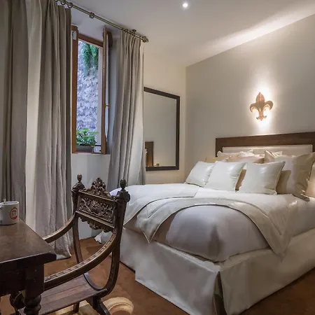Le Temple De Jeanne Hotel Paris
