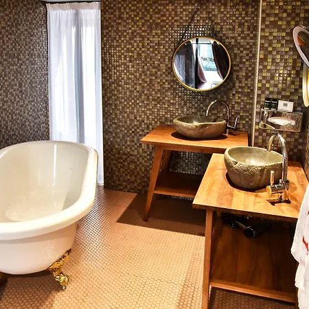 Le Temple De Jeanne 3*