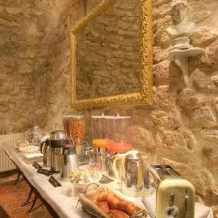 Hotel Le Temple De Jeanne 3*