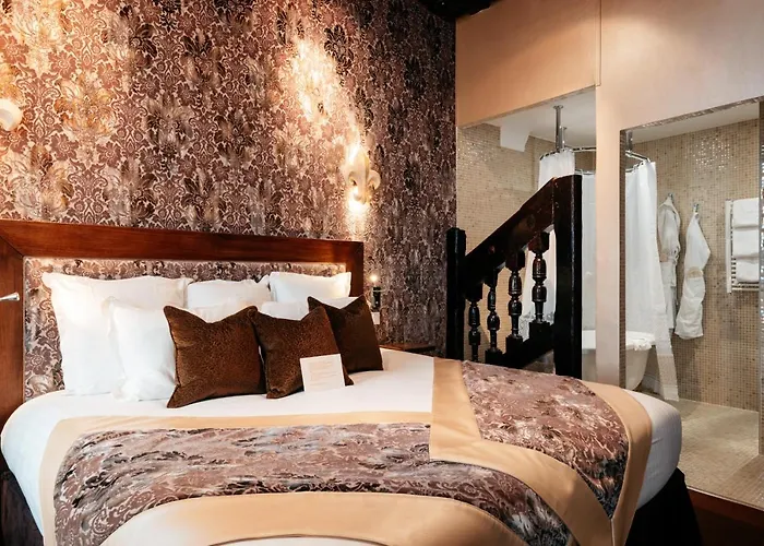 Le Temple De Jeanne Otel