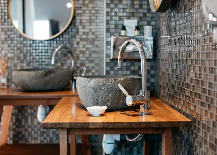 Otel Le Temple De Jeanne