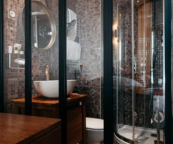 Le Temple De Jeanne Otel Paris