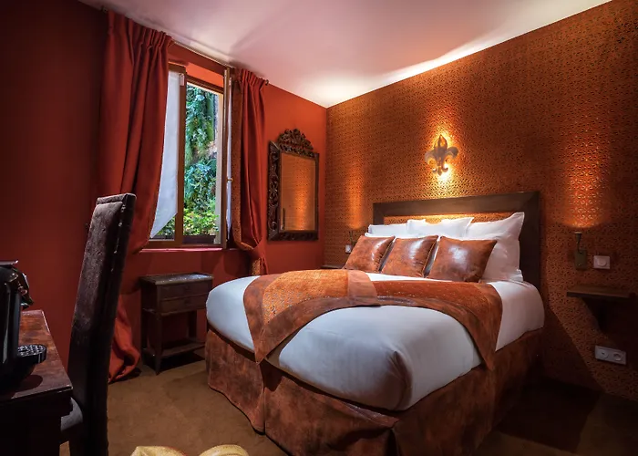 Le Temple De Jeanne Otel Paris