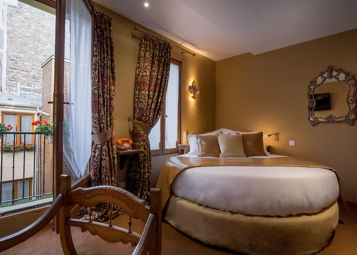 Le Temple De Jeanne Otel