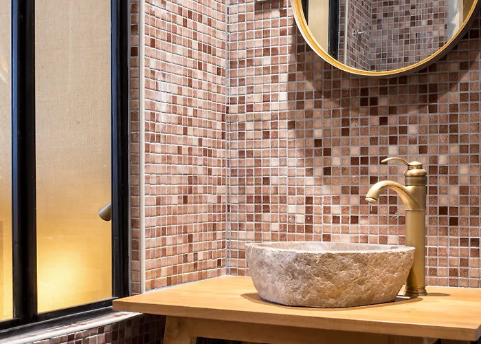 Le Temple De Jeanne Otel