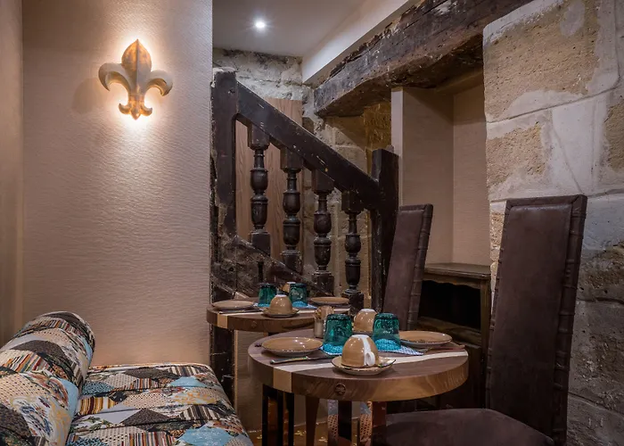 Otel Le Temple De Jeanne