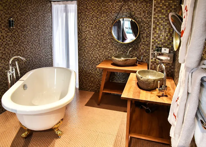 Le Temple De Jeanne 3*