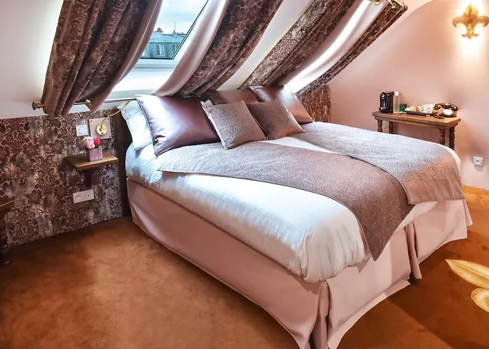 Le Temple De Jeanne Otel 3*