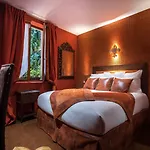 Le Temple De Jeanne Hotel Parijs