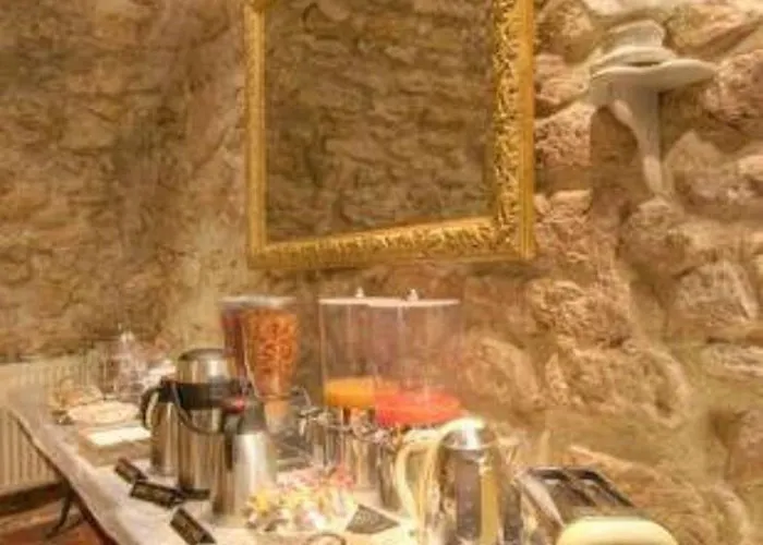 호텔 Le Temple De Jeanne 3*